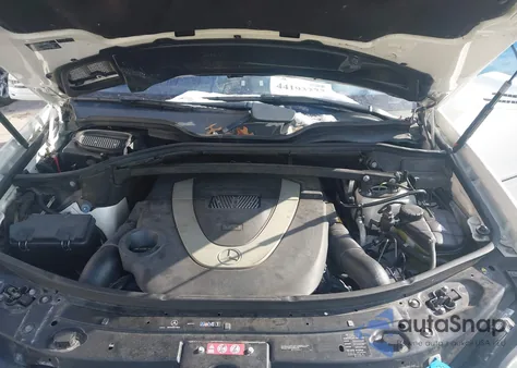 2011 Mercedes-Benz Gl 550 4Matic z USA, uszkodzony, nr VIN 4JGBF8GE7BA697151